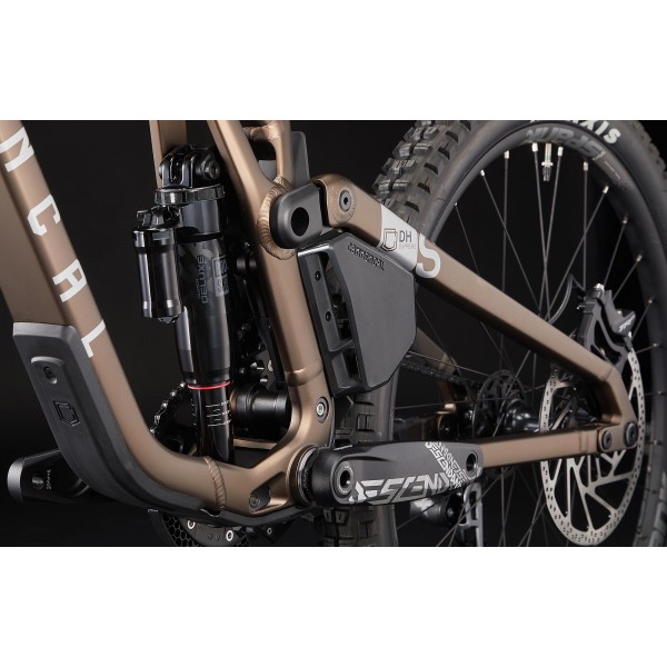 Vélo de Descente COMMENCAL SUPREME DH V5 RIDE 2023 Vélo de Descente COMMENCAL SUPREME DH V5 RIDE 2023